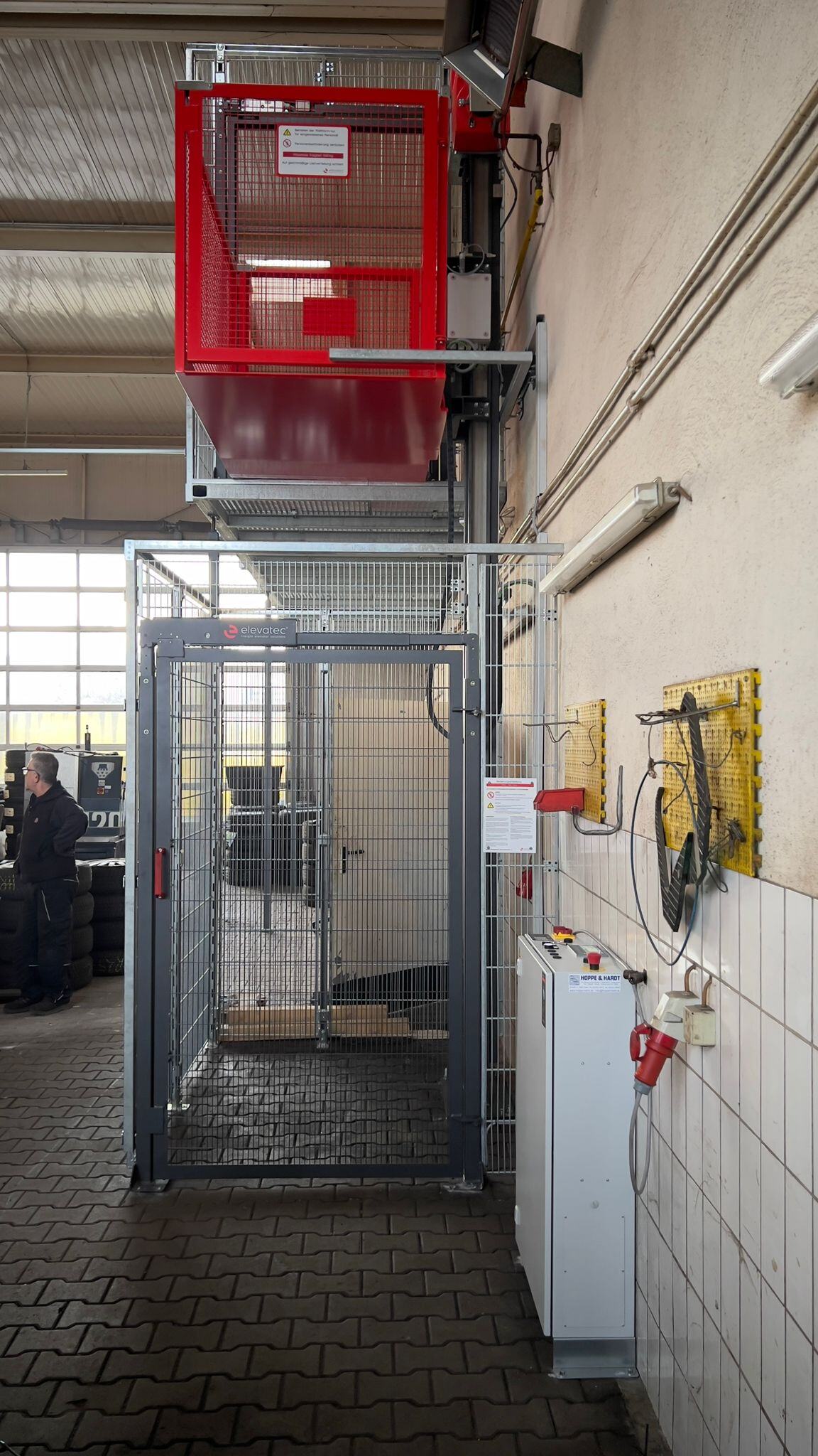 Wandbefestigung Lastenaufzug